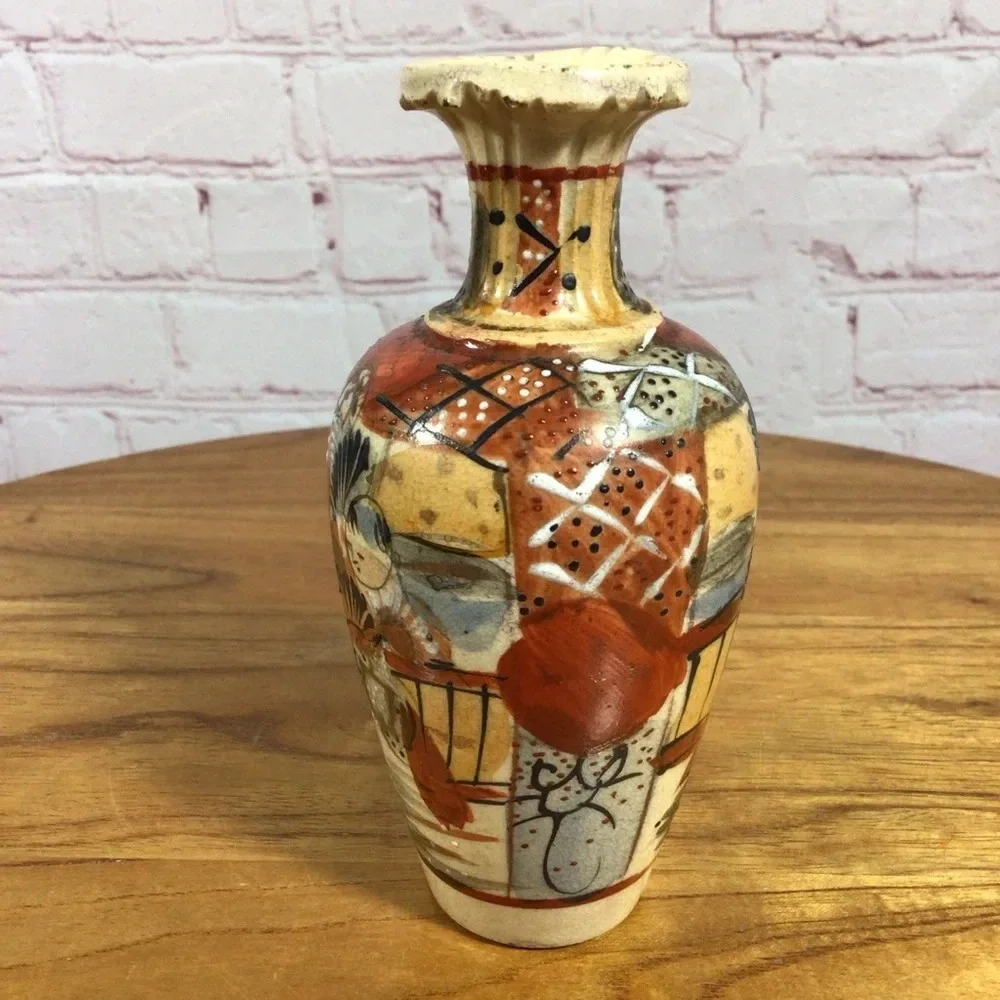 Vintage Hand Painted Japanese Satsuma Earthenware Vase